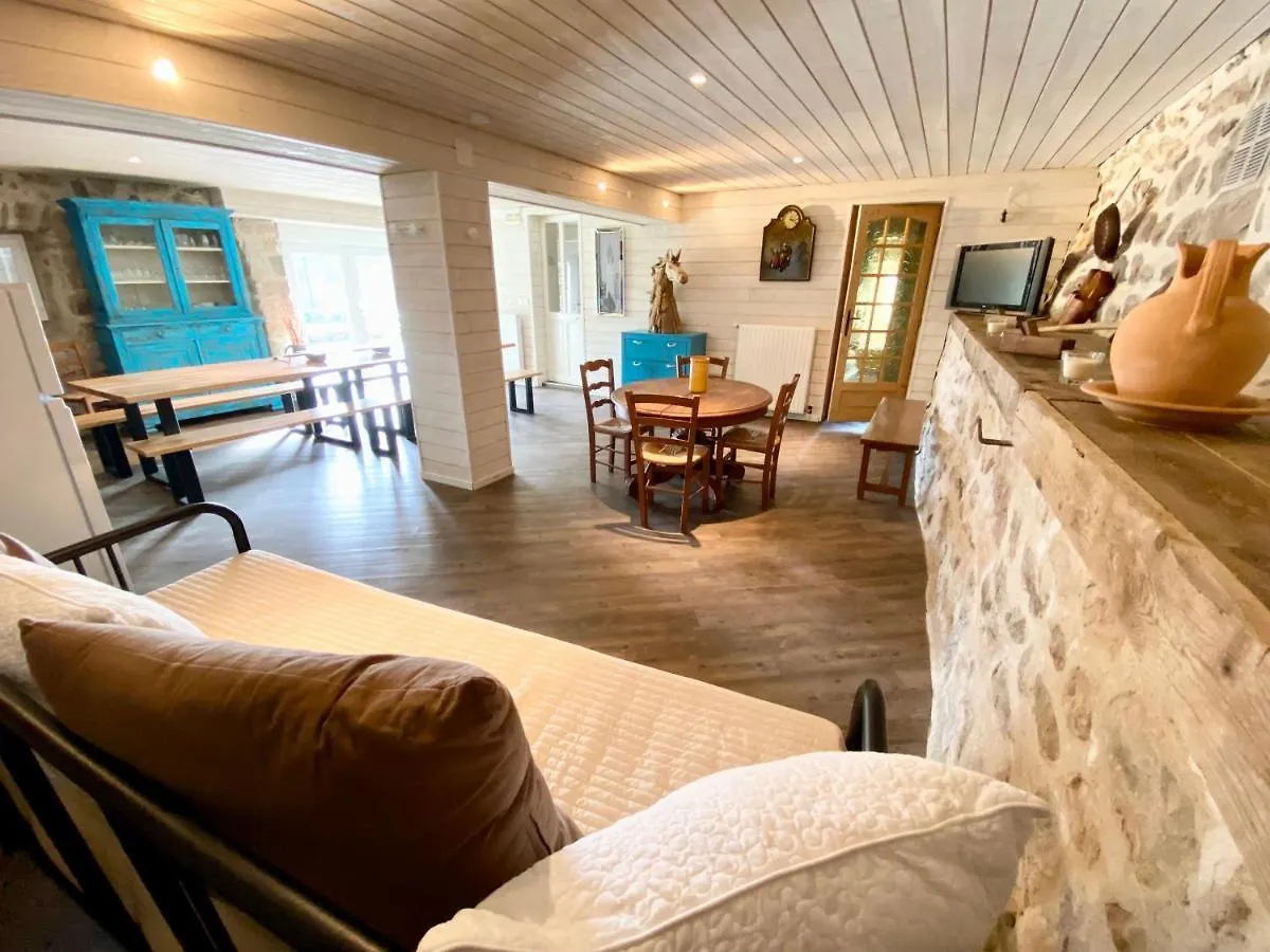 Gite De Groupe 160M2, 15P, Salle De Reception, Jardin, Terrasse Mazan-l'Abbaye 0*,  Frankrijk