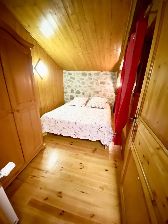 Vakantiehuis Gite De Groupe 160M2, 15P, Salle De Reception, Jardin, Terrasse Mazan-l'Abbaye